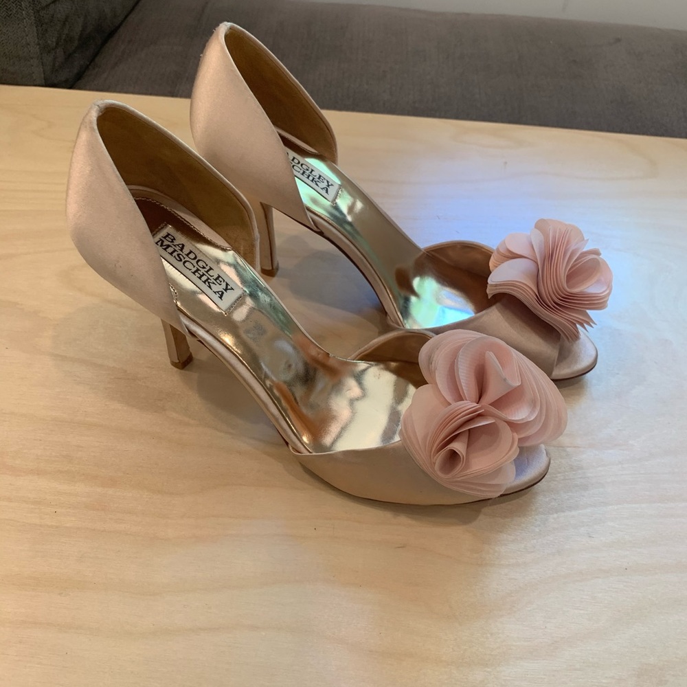 Badgley Mischka pumps